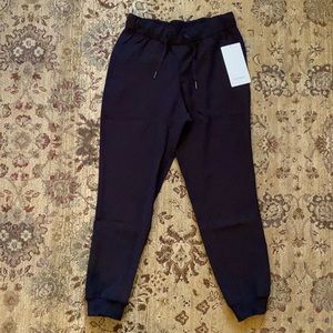 Lululemon On The Fly Jogger